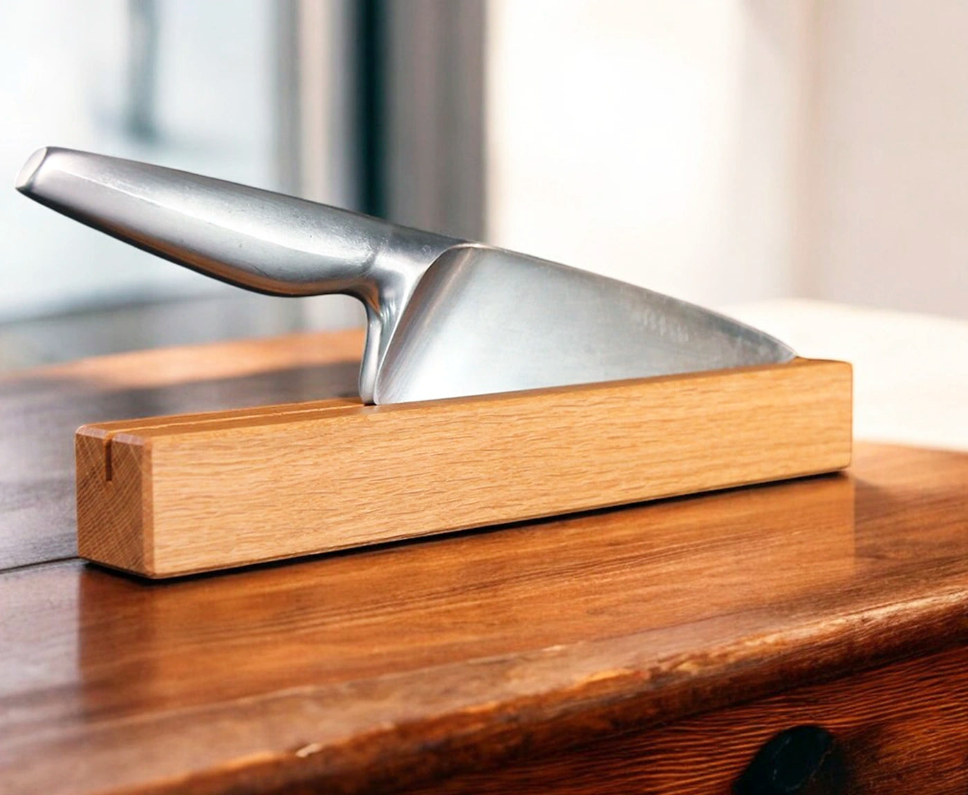 Messerhalter aus Holz mit Edelstahlmesser