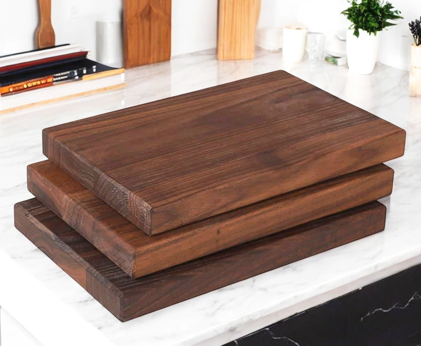 Drei Brotzeitbretter, Frühstücksbretter aus Nussbaum mit Nussbaum.